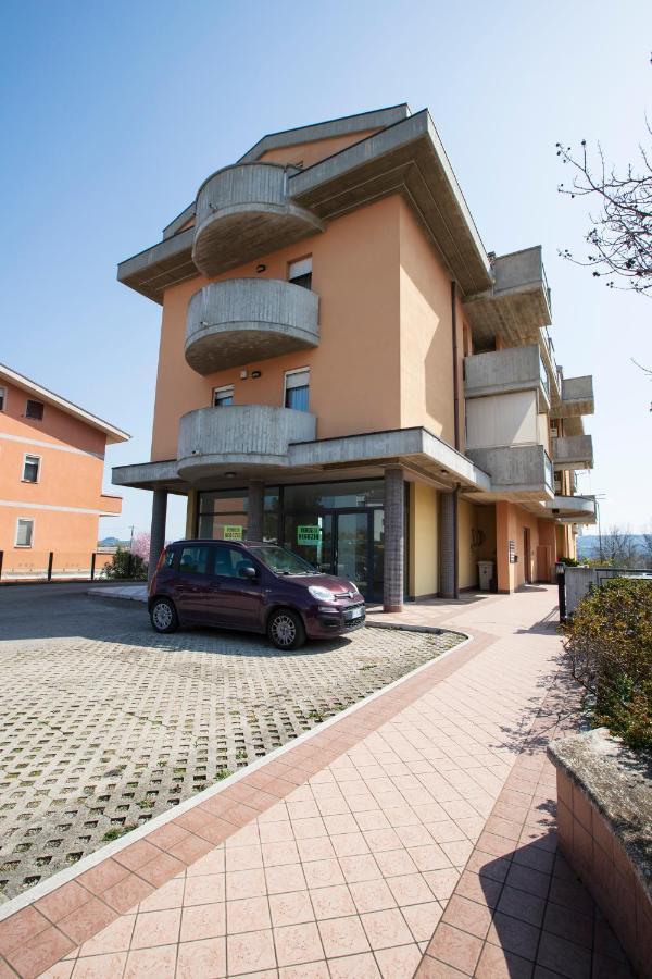 B&B Calima - - Completo Relax Spoltore Екстер'єр фото