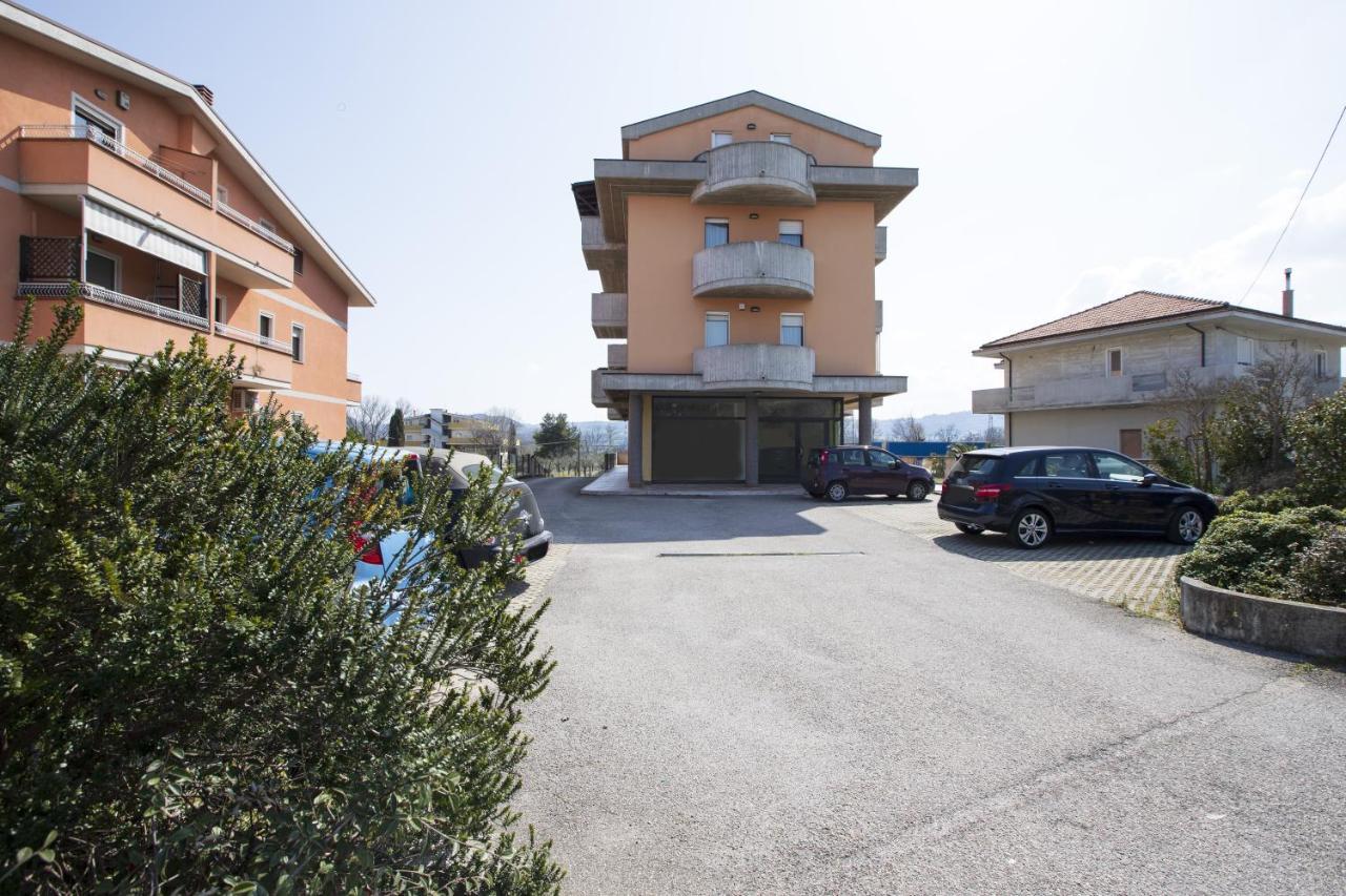 B&B Calima - - Completo Relax Spoltore Екстер'єр фото